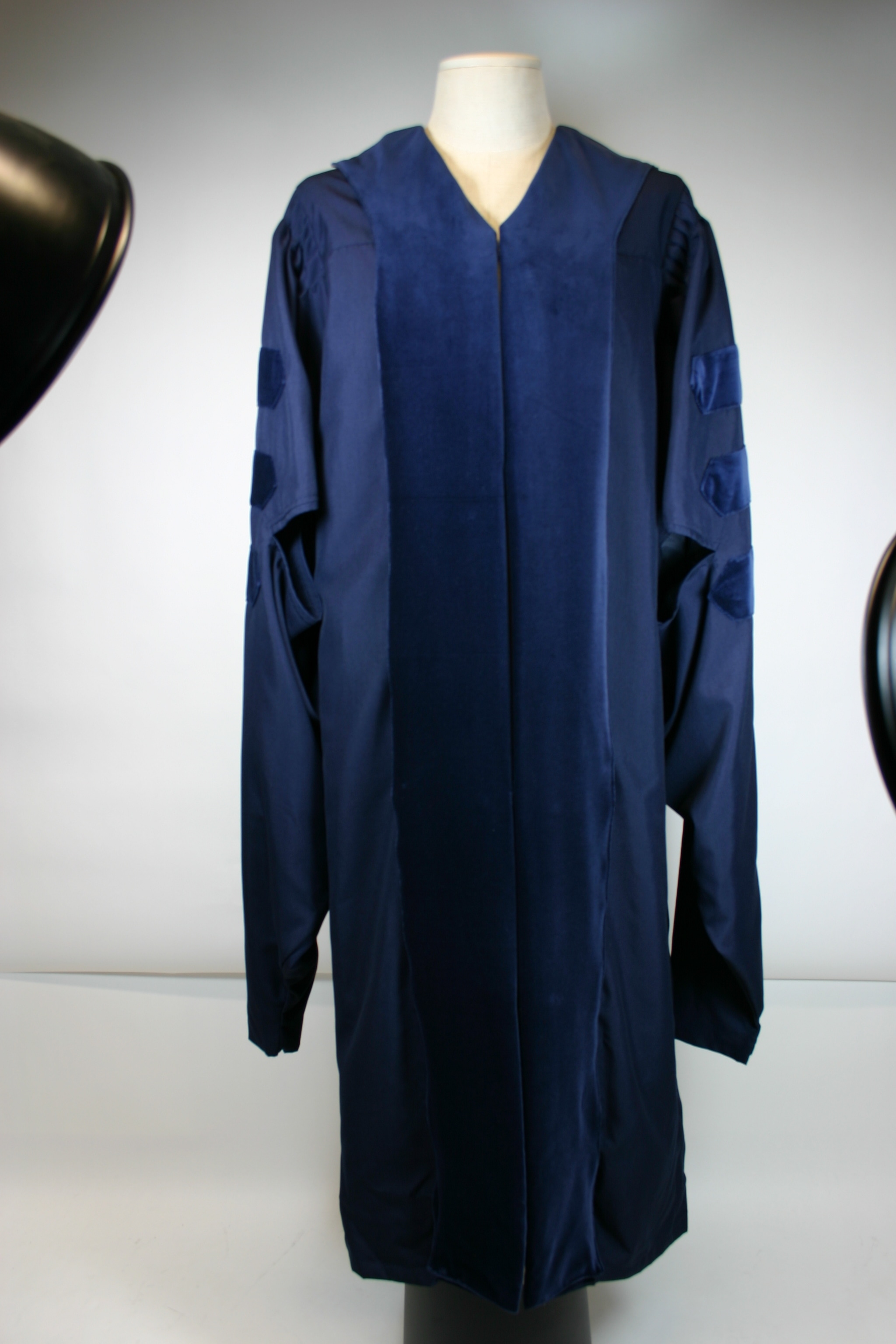 Talar der College-Fashion-Kollektion