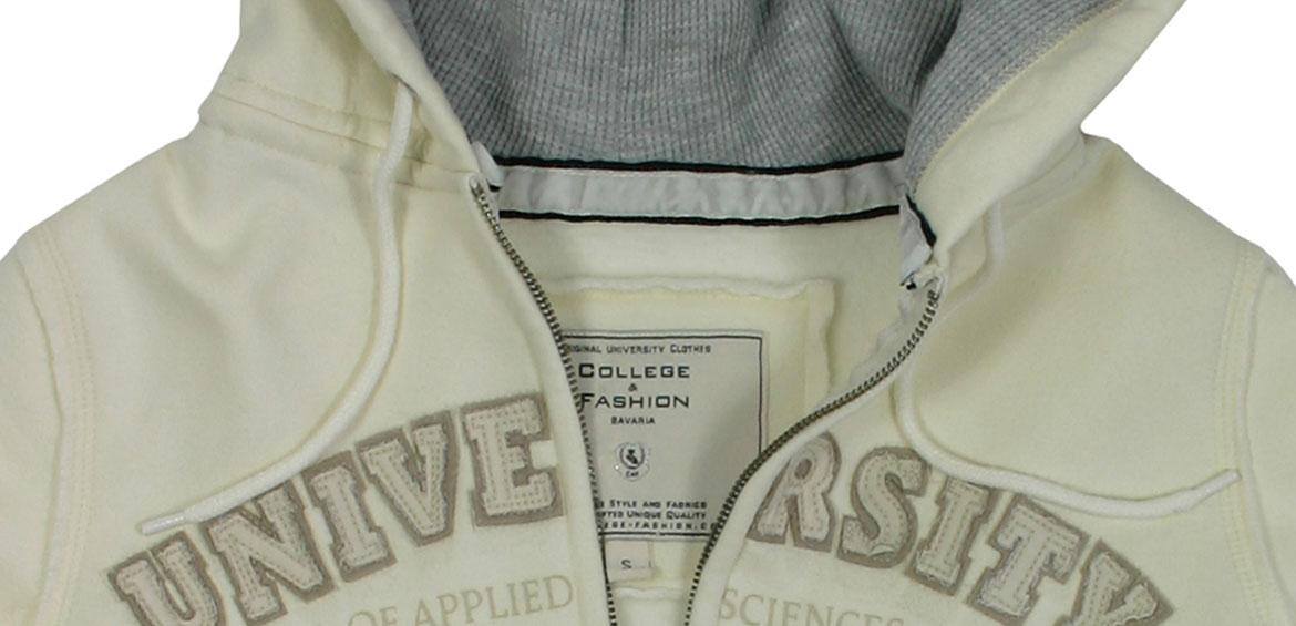 University hoodie in corporate design – customised university merchandising by College Fashion